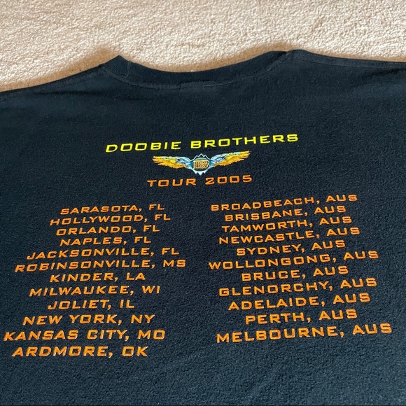 Doobie Brothers 2005 World Tour T-Shirt 
Size L - Picture 3 of 5